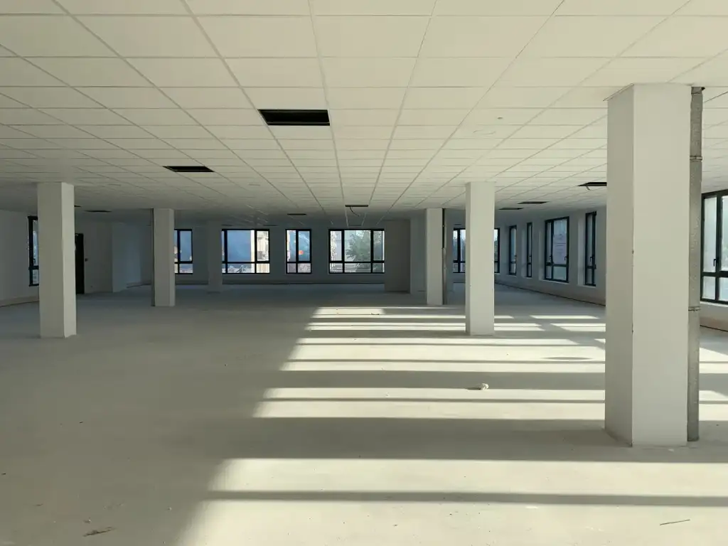 2022 - MIROIR - Aménagement d'un plateau de bureaux à Vénissieux proche de Limonest